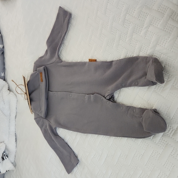 Lila and Jack onsie and hat. NWT - Picture 1 of 4